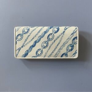 Brighton wallet